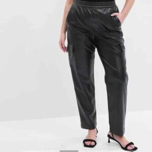 NWT GAP VEGAN LEATHER TROUSER PANTS ✨